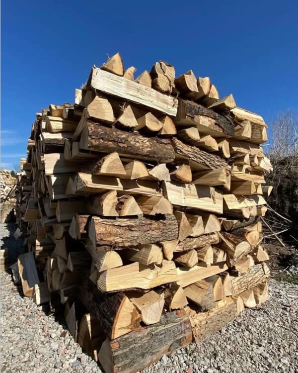 Kiln Dried Hardwood Logs – 40L bag